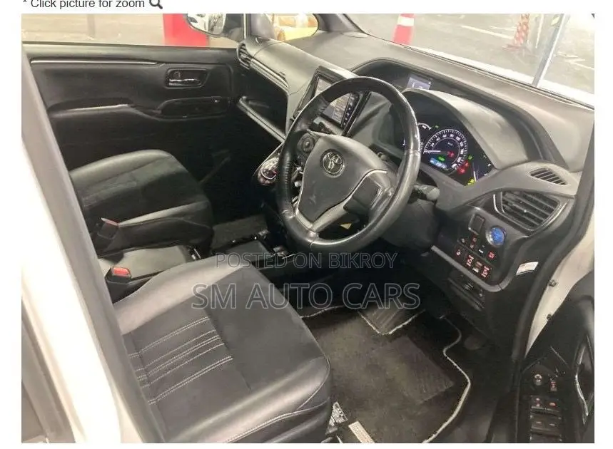 Toyota Esquire 1.8 Front Wheel Drive Hybrid (7 Seater) 2021 Black