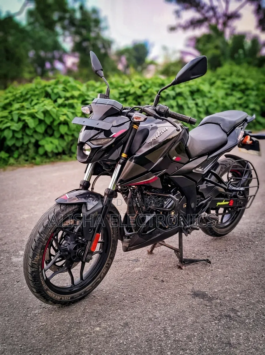 Bajaj Pulsar N160 2025 Black