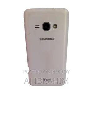 Samsung Galaxy J1 4 GB Black