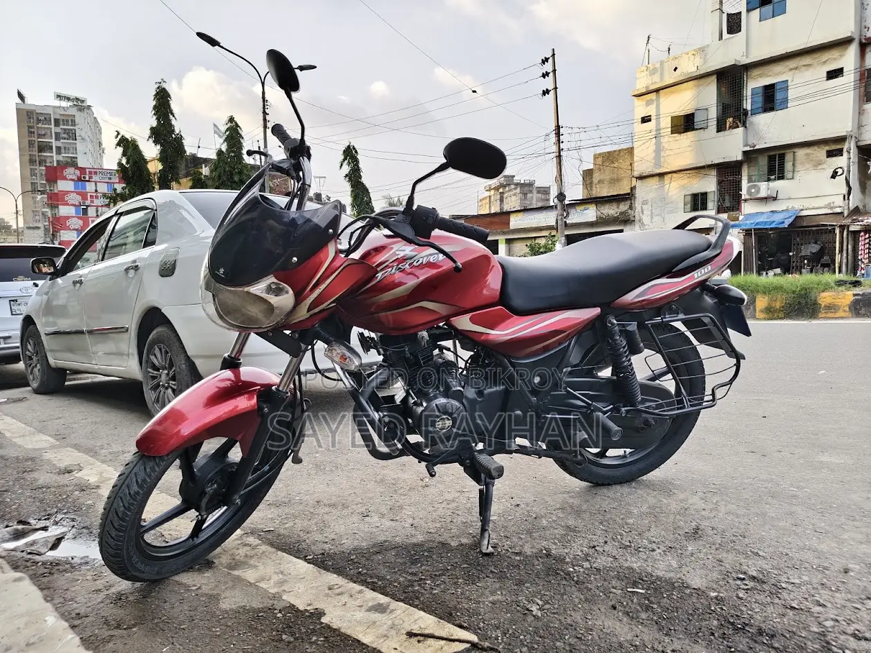 বাজাজ ডিসকভার ১০০ ২০১৭ লাল