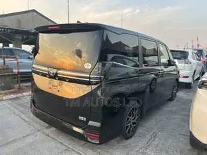 Toyota Voxy 2022 Black
