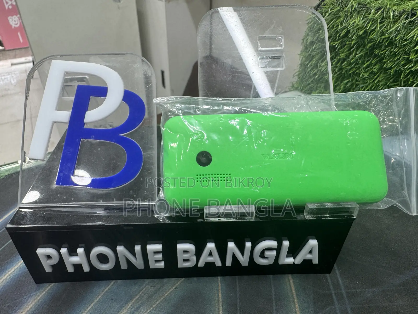 New Nokia 215 4G Green