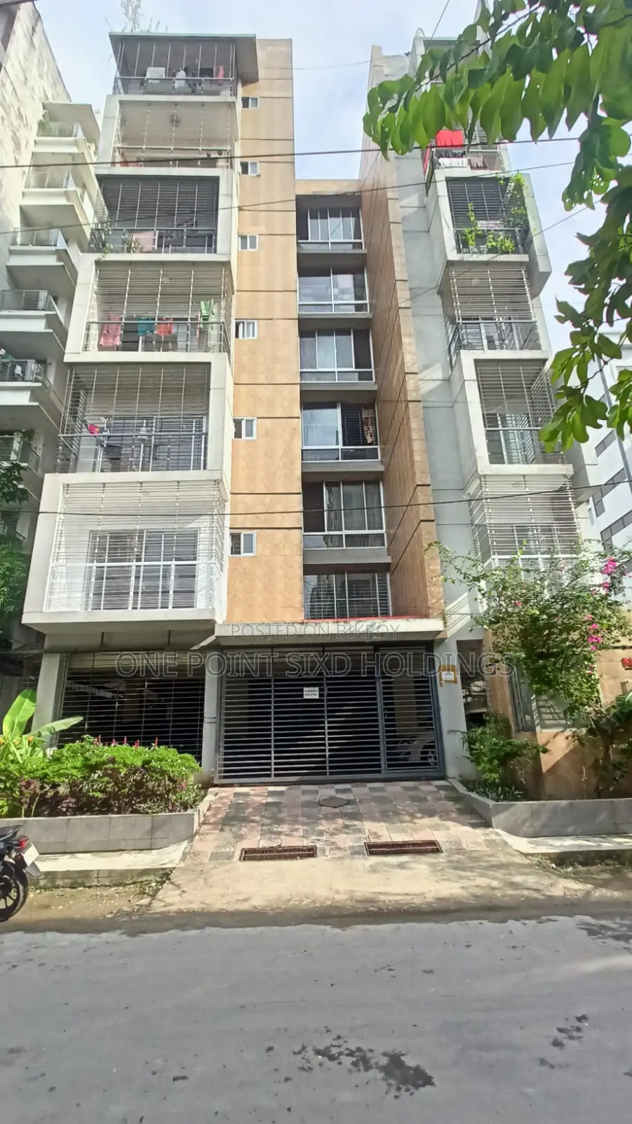 4-bedroom Apartment in F Block, Bashundhara, for Sale