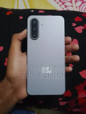 নতুন স্যামসাং গ্যালাক্সি এ১৭ ৫জি ২৫৬ জিবি সাদা