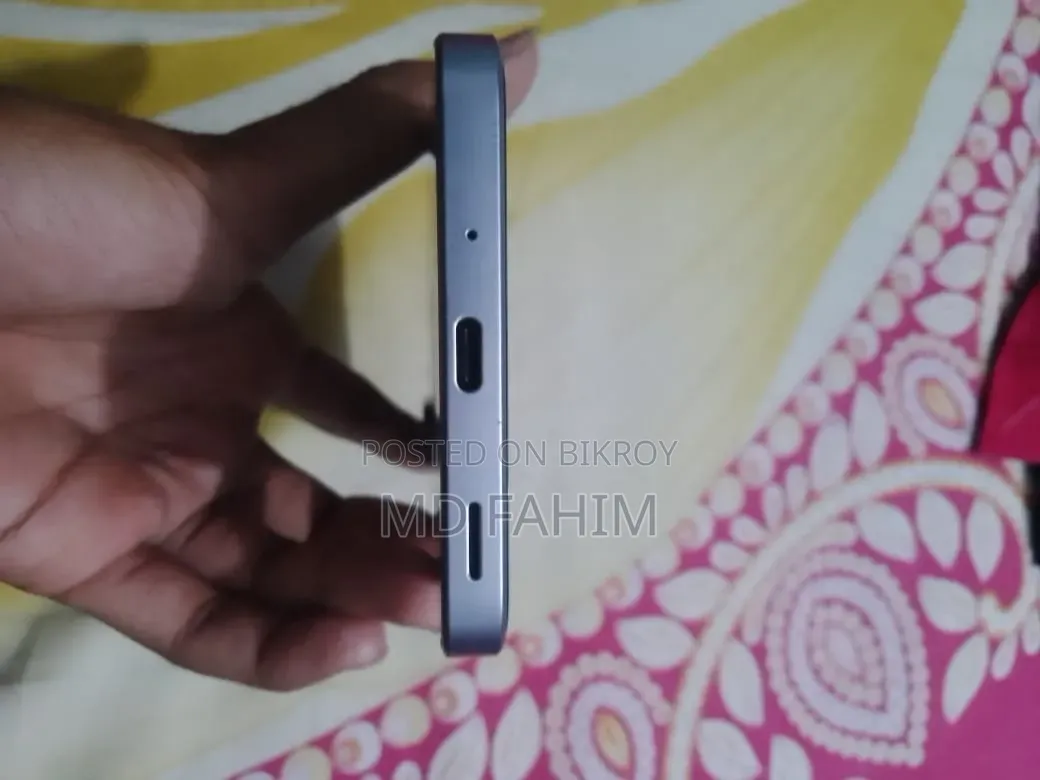 নতুন স্যামসাং গ্যালাক্সি এ১৭ ৫জি ২৫৬ জিবি সাদা