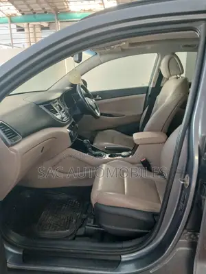 Hyundai Tucson Limited AWD 2017 Gray