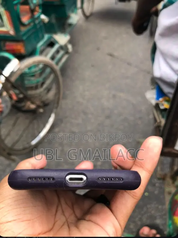 অ্যাপল আইফোন এক্স ২৫৬ জিবি হোয়াইট
