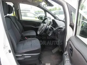 Toyota Noah 2020 Pearl