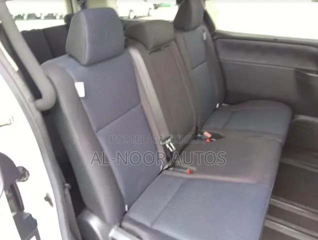 Toyota Noah 2020 Pearl