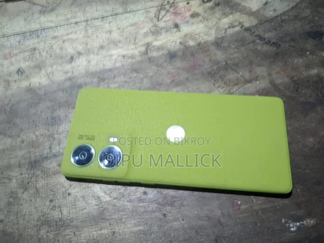 Motorola Moto G85 128 GB Yellow