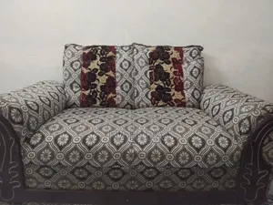 5-seater sofa set (2+2+1) for sale