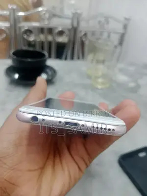 অ্যাপল আইফোন ৬এস ৬৪ জিবি রোজ গোল্ড