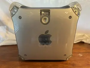 Desktop Computer Apple Mac Mini 3GB Apple M4 HDD+SSD 128GB
