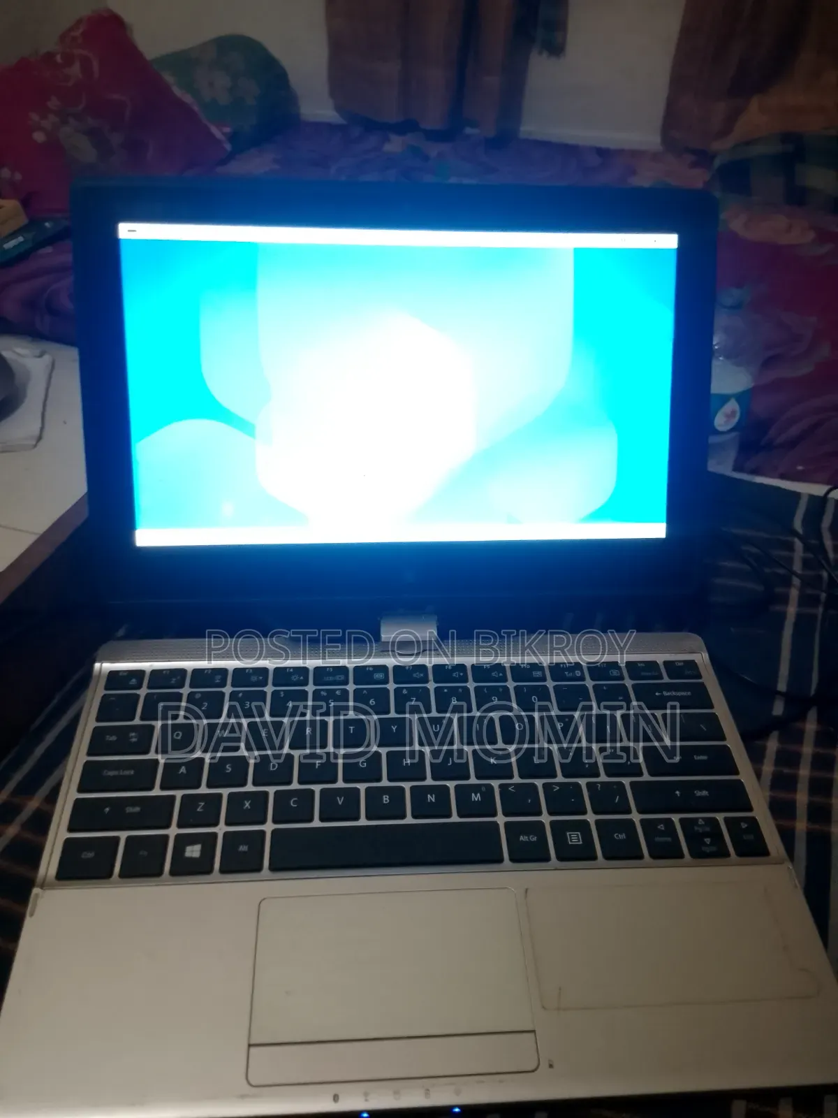Laptop Gigabyte 4GB Intel Pentium HDD 256GB