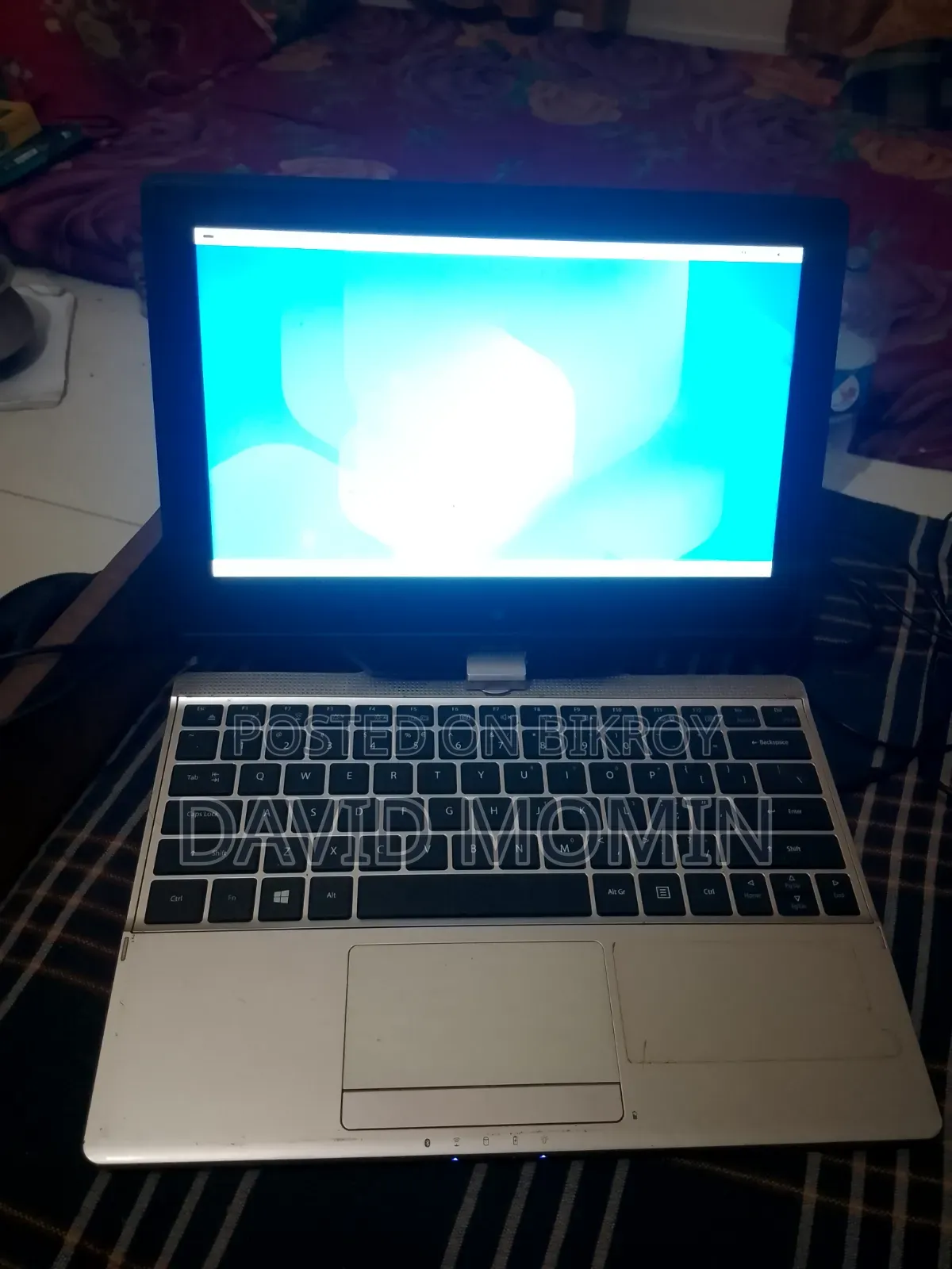 Laptop Gigabyte 4GB Intel Pentium HDD 256GB