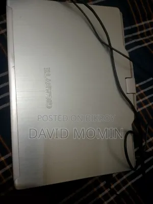 Laptop Gigabyte 4GB Intel Pentium HDD 256GB