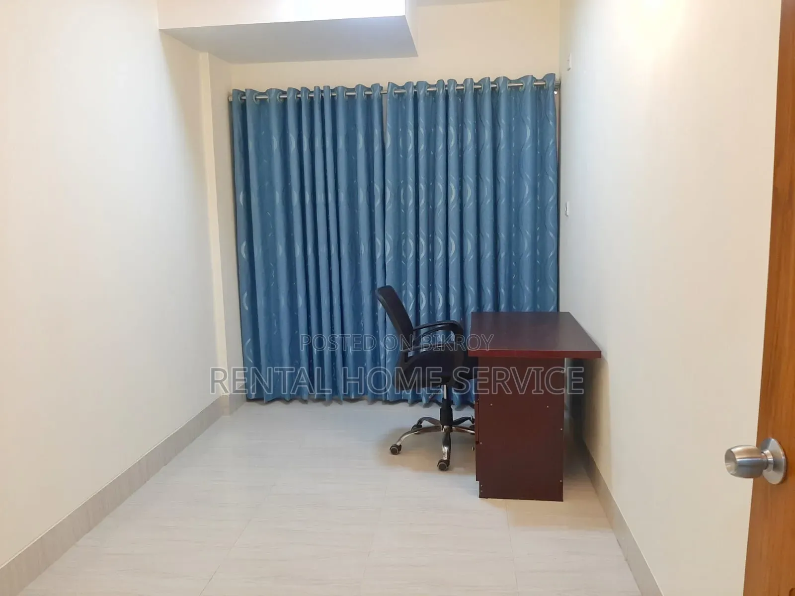 ফার্নিশড ৩ বেডরুমের অ্যাপার্টমেন্ট ভাড়ার জন্য