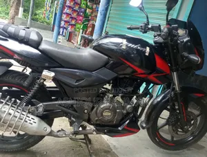 বাজাজ পালসার ১৫০ ২০২২ কালো