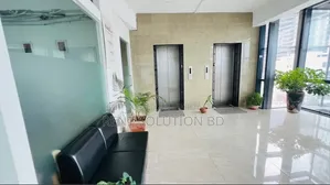 গুলশানে ভাড়ার জন্য ৩৬০০ বর্গফুটের সেমি-ফার্নিশড ফ্লোর!