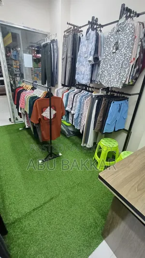 দোকান ভাড়া হবে