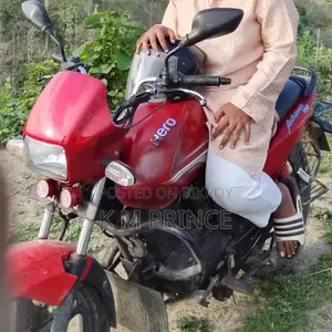 হিরো অ্যাচিভার ২০১৭ রেড