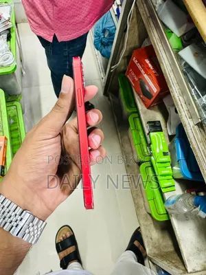 Apple iPhone 12 64 GB Red