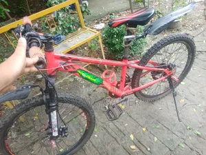 ৭টি গিয়ার সহ ভেলোচে জুনিয়র বাইসাইকেল