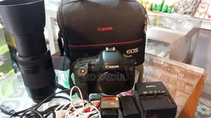 Canon Eos 7d With 75-300mm Lens