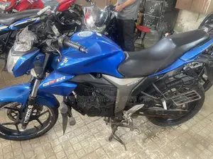সুজুকি জিক্সার ২০২০ নীল