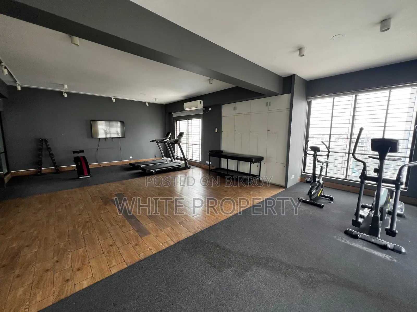 4 Bedroom Apartment in White Property, Gulshan for Sale