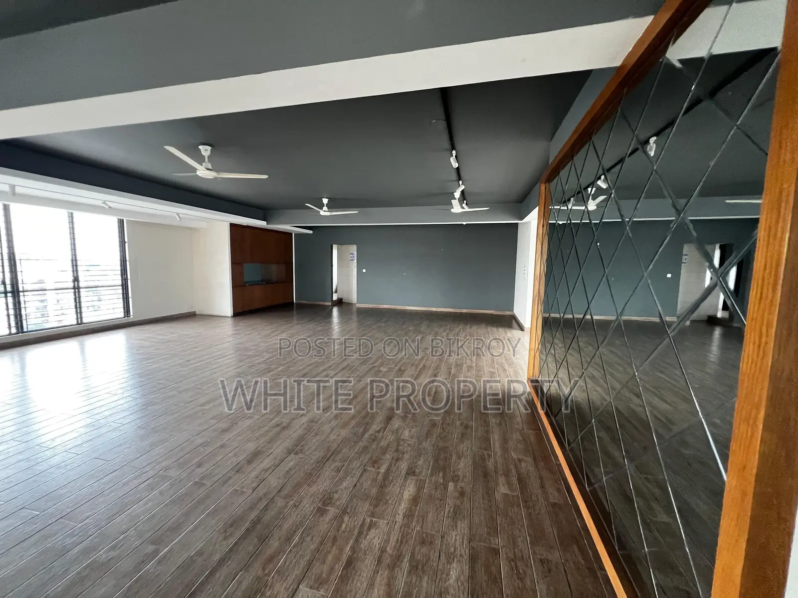 4 Bedroom Apartment in White Property, Gulshan for Sale
