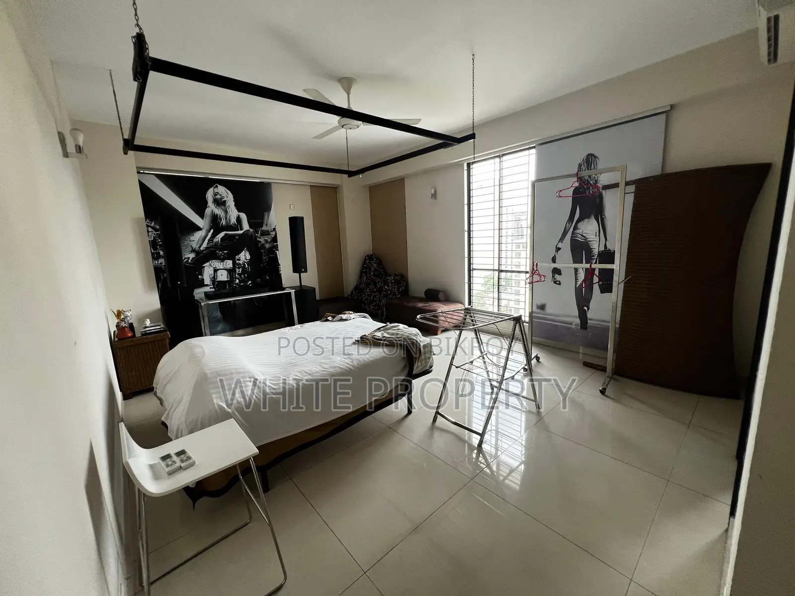 4 Bedroom Apartment in White Property, Gulshan for Sale