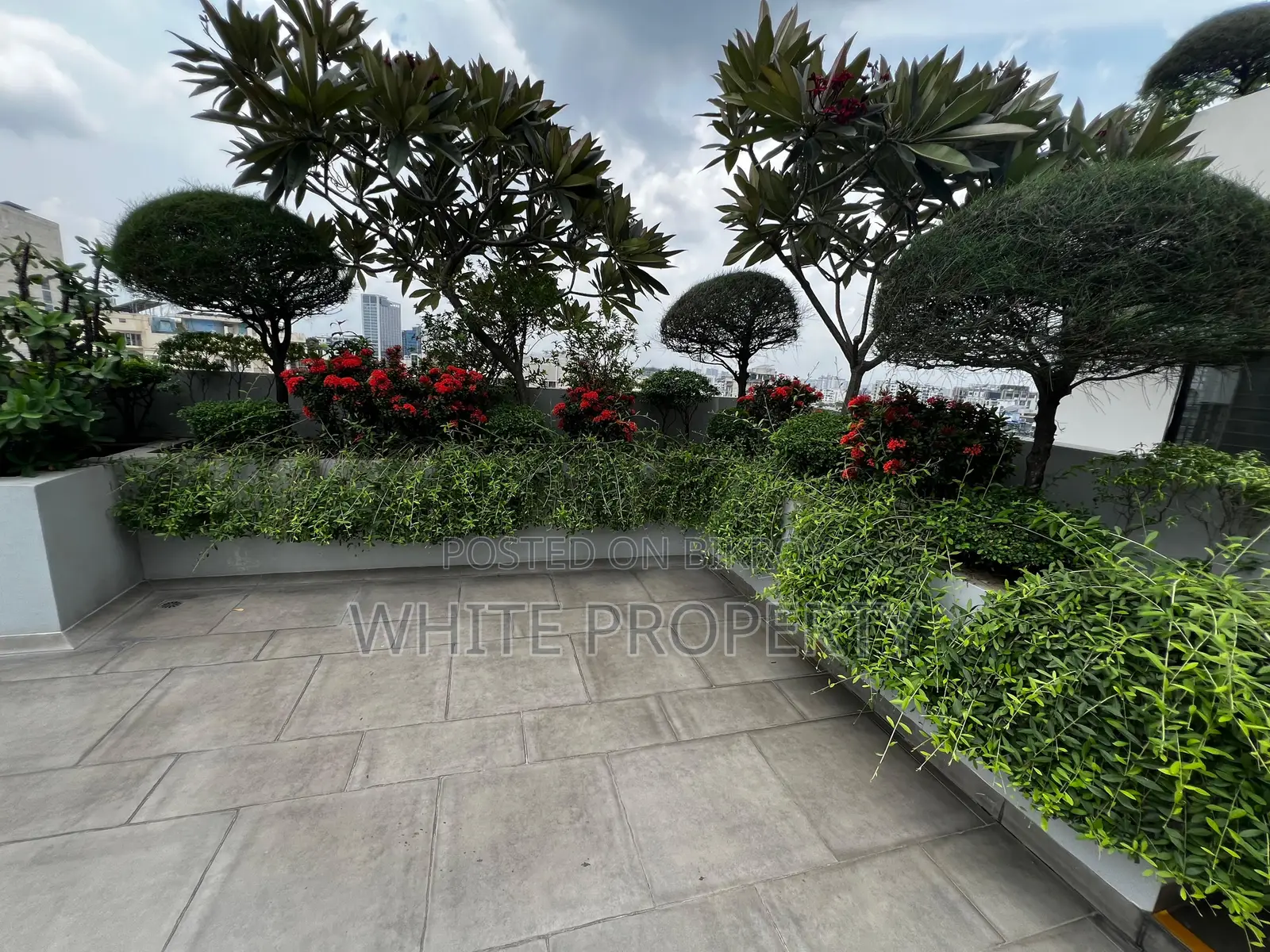 4 Bedroom Apartment in White Property, Gulshan for Sale