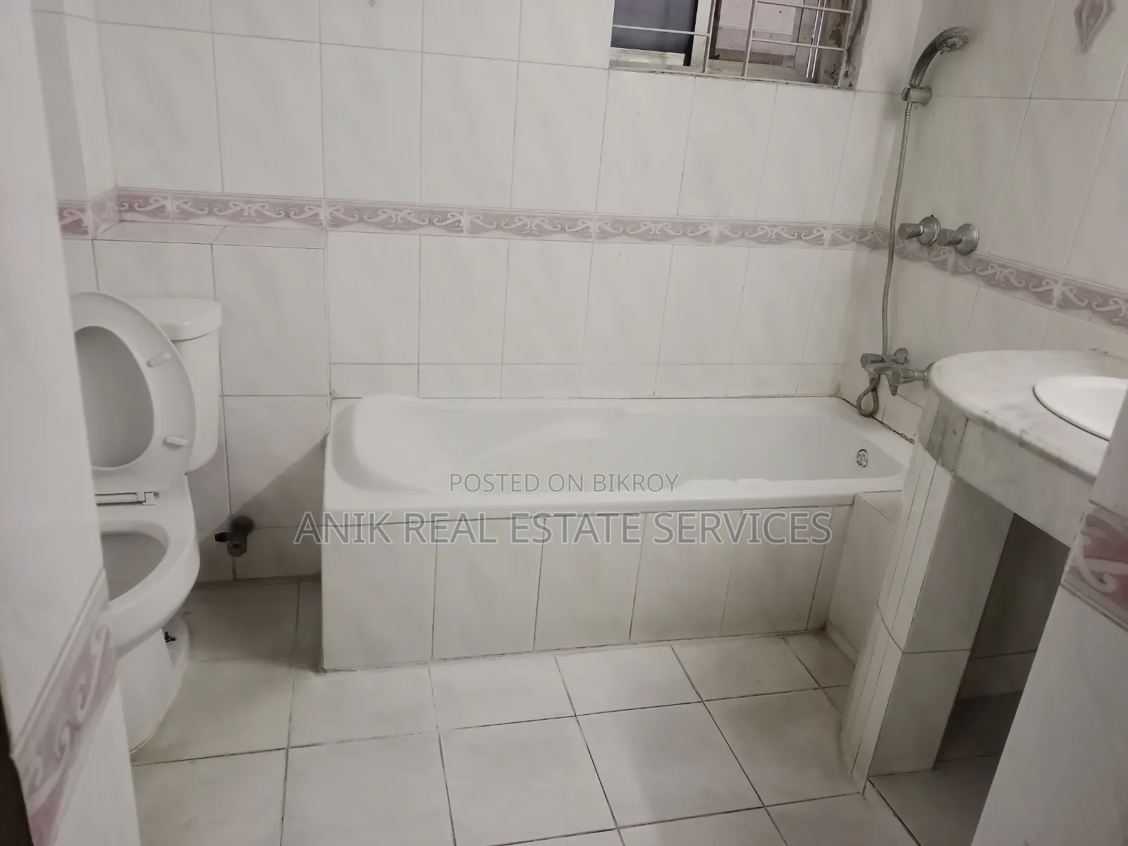 3 Bedroom Apartment in Anik Real Estate, Gulshan for Sale