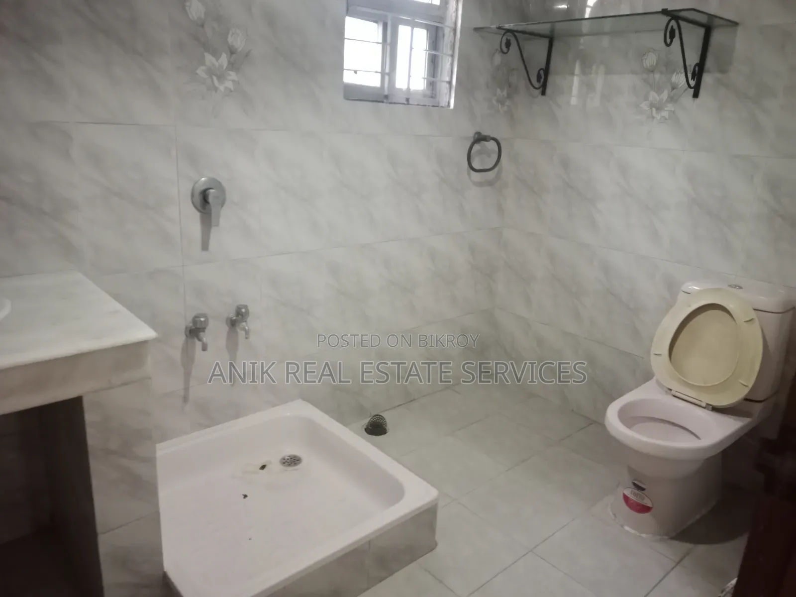 3 Bedroom Apartment in Anik Real Estate, Gulshan for Sale