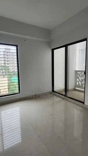 বসুন্ধরায় ৩ বেডরুমের অ্যাপার্টমেন্ট বিক্রয়ের জন্য