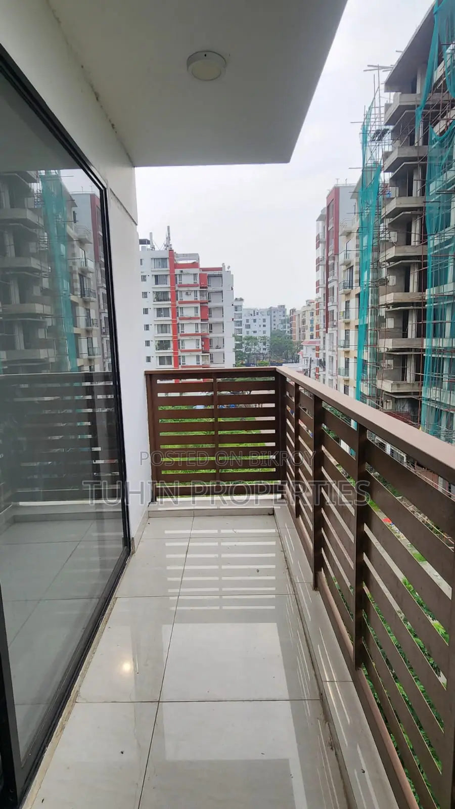 বসুন্ধরায় ৩ বেডরুমের অ্যাপার্টমেন্ট বিক্রয়ের জন্য