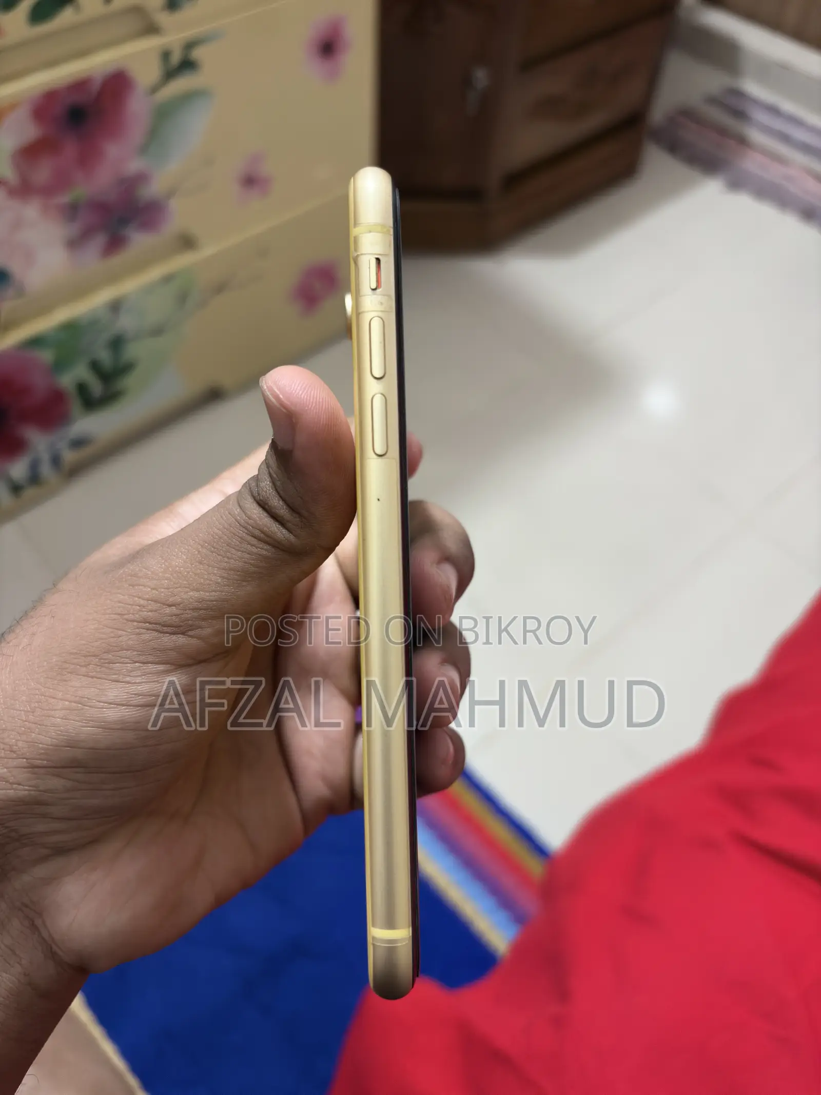 অ্যাপল আইফোন এক্সআর ৬৪ জিবি ইয়েলো