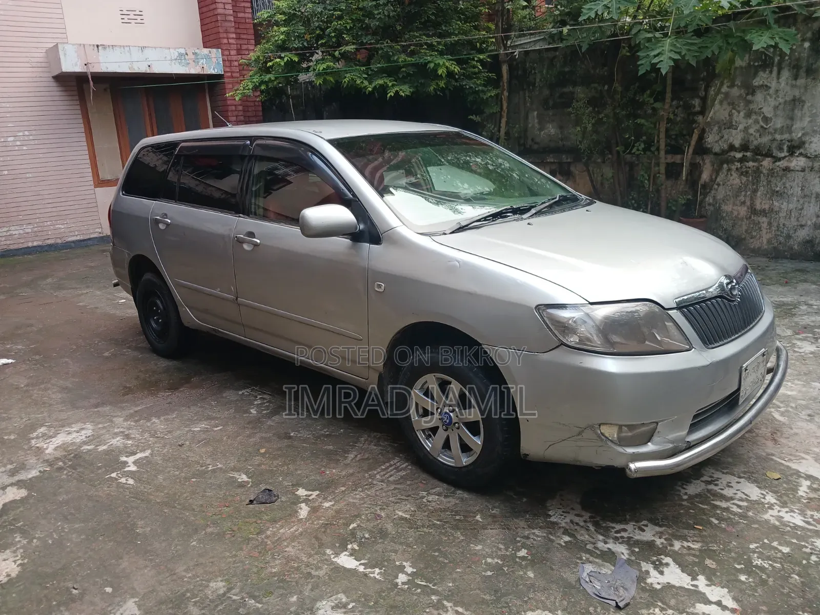 টয়োটা করোল্লা ২০০৪ সিলভার