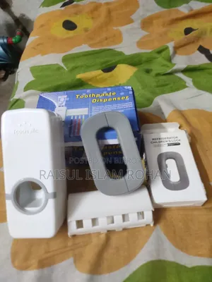 ফ্রিজ লক অটুপেস্ট হোল্ডার