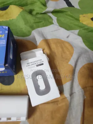ফ্রিজ লক অটুপেস্ট হোল্ডার
