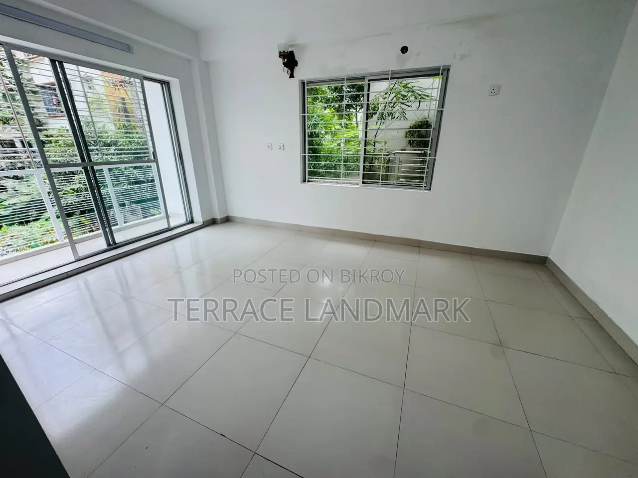 4 Bedroom Apartment in Bashundhara for Sale