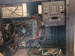 Desktop Computer Gigabyte 4GB Intel Pentium HDD 128GB