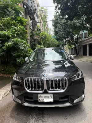 BMW X1 xDrive28i AWD 2023 Black