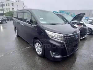টয়োটা এসকোয়ার ১.৮ এফডব্লিউডি হাইব্রিড (৭ সিটার) ২০২১ ব্ল্যাক