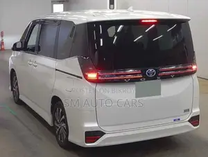 Toyota Voxy Hybrid S-Z 2WD 7-Seater 2023 White