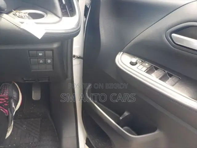 Toyota Voxy Hybrid S-Z 2WD 7-Seater 2023 White