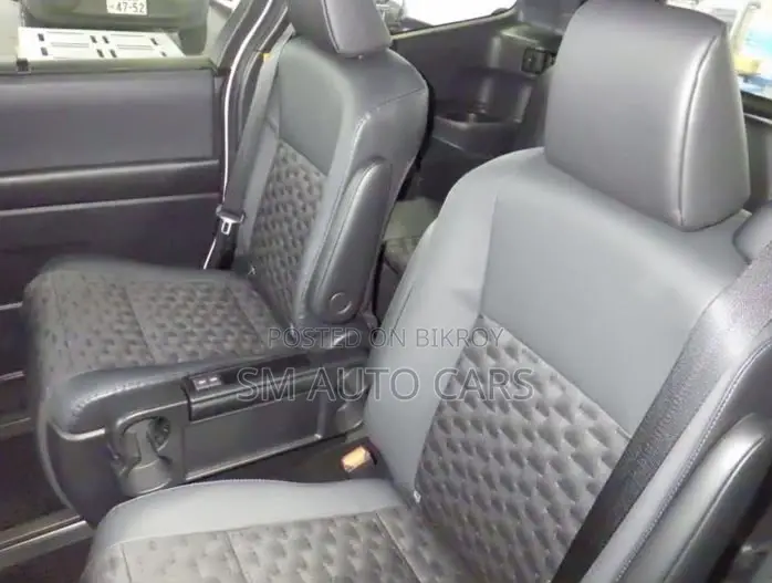 Toyota Voxy Hybrid S-Z 2WD 7-Seater 2023 White