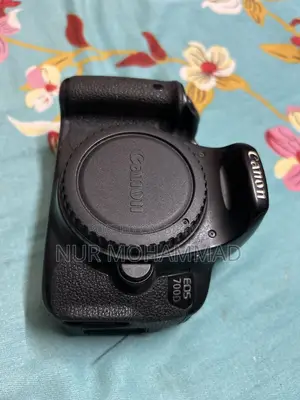 Canon EOS 700D + 18-55mm STM Lens | Fresh Condition | 3 Batteries