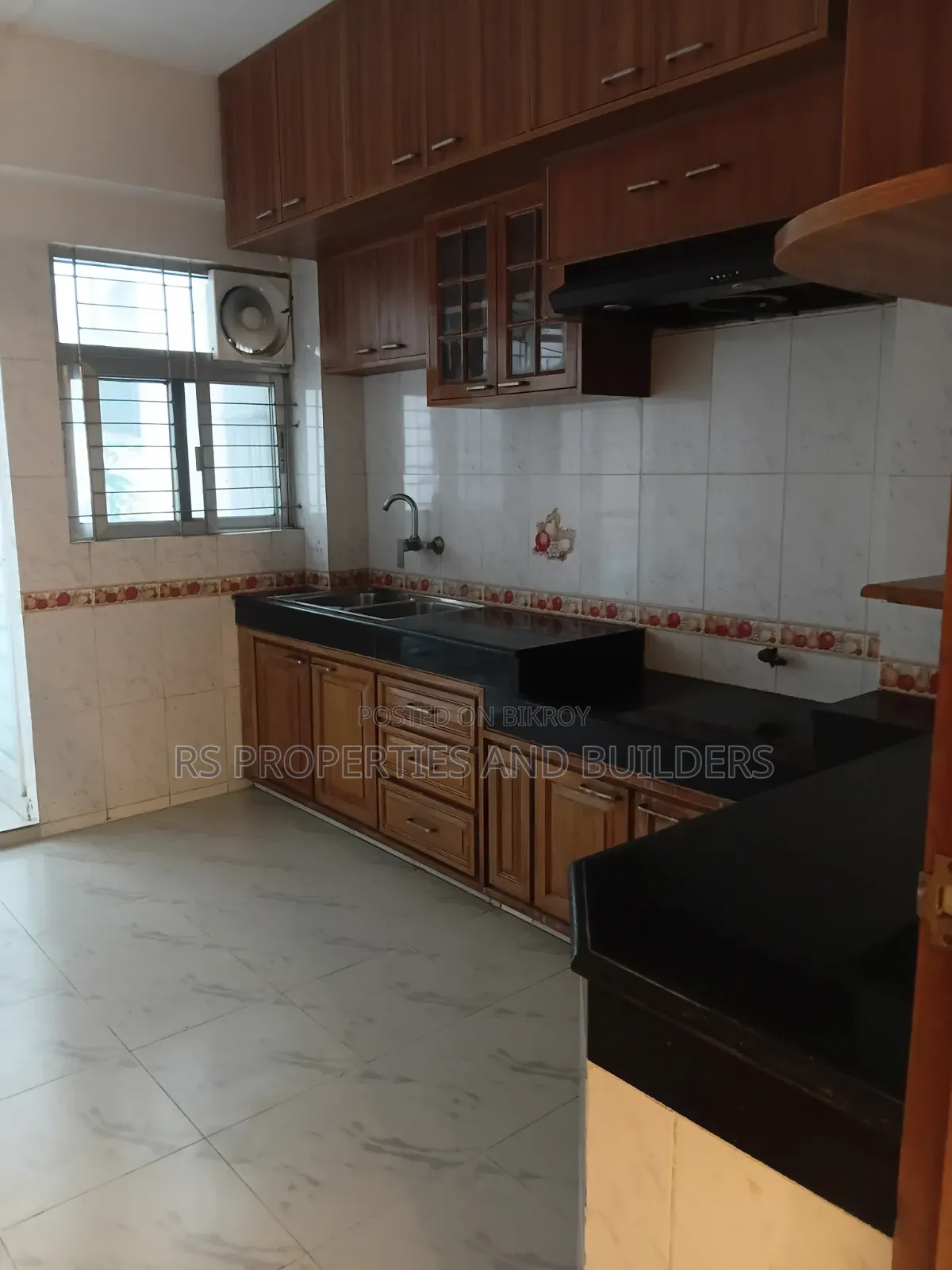 Furnished 3-Bedroom Apartment in Bashundhara, Bashundhara for Sale